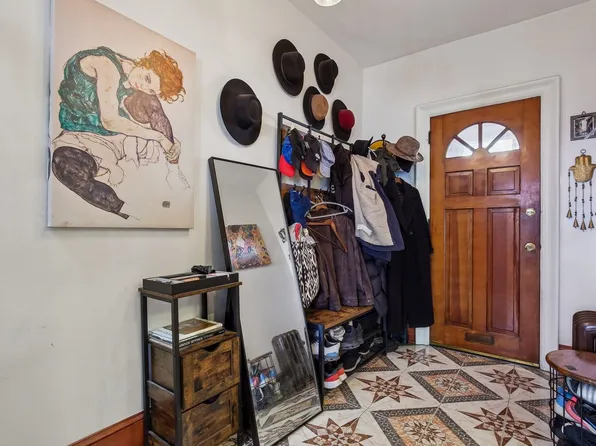 2014 New York Avenue image 4 of 32