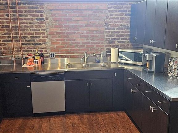 5th image of 693 W North St #2