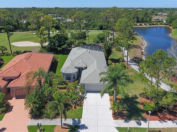 3rd image of 4096 Whispering Oaks Dr
