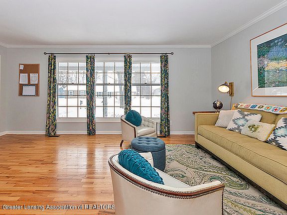 5th image of 2804 E Southwood Dr