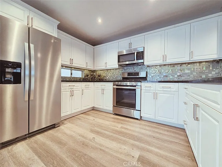 1154 N Sycamore Ave #7 — Photo 5