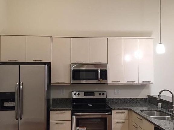 4th image of 18 Campbell Ave SE #A