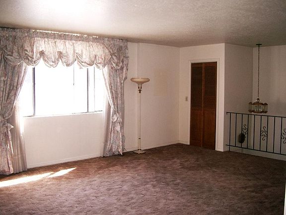 3rd image of 2457 S Imperial St
