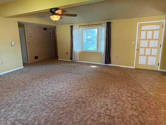 3rd image of 2615 Birchwood Rd