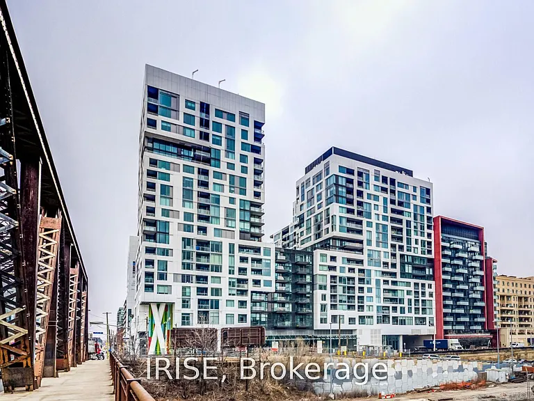 576 Front St W #813E — Photo 13