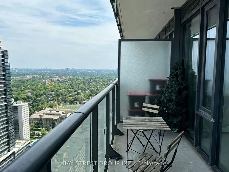 161 Roehampton Ave #3303 — Photo 18