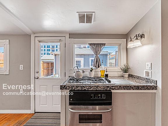 3rd image of 1248 S Pennsylvania St