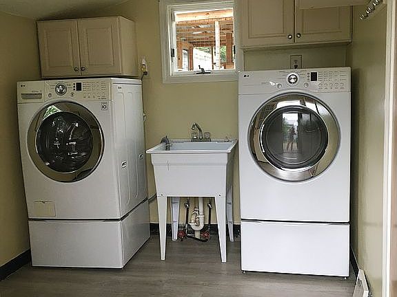 2nd image of 525 Wendel Ave