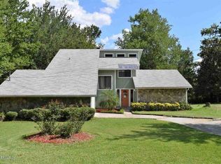 6054 Woodelm Dr, Jacksonville, FL 32218