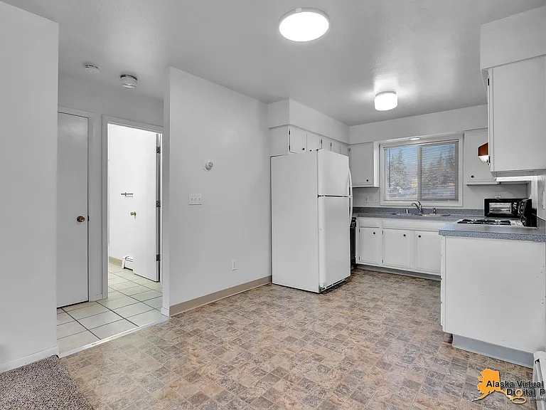 6800 Weimer Rd — Photo 14