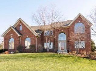 872 Black Walnut Dr, Sugar Grove, IL 60554