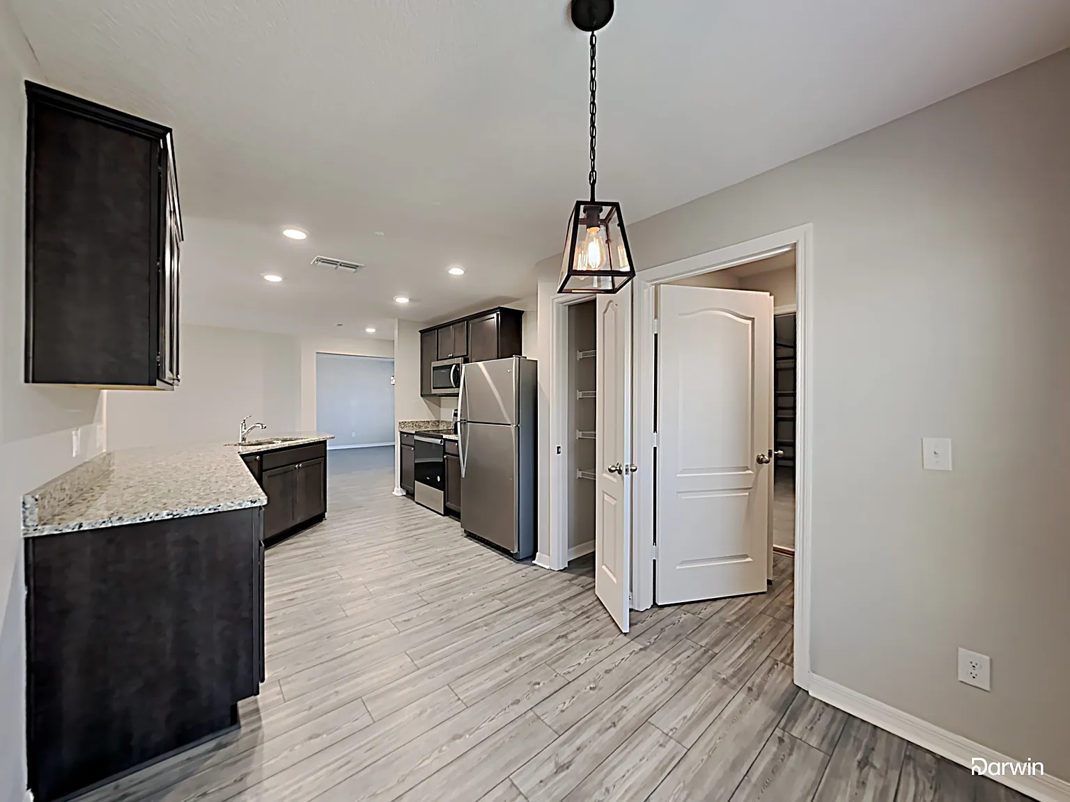 3 bed, 2.0 bath, 1563 sqft, $1,995 — Photo 3