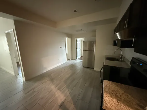 1103 4th Ave APT 2, Huntington, WV 25701