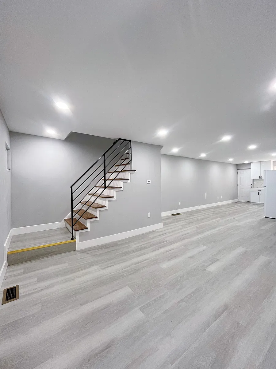 Building Photo - 307 N 10th St