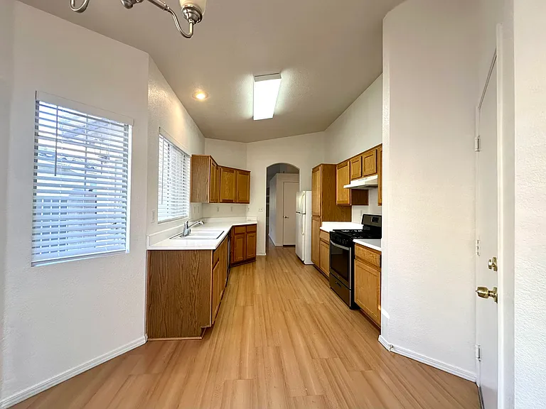 847 Single Tree Dr — Photo 8