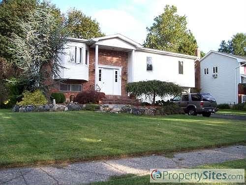 5th image of 52 Marquette Dr