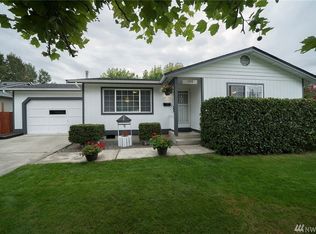 1208 Hemlock Pl, Mount Vernon, WA 98273