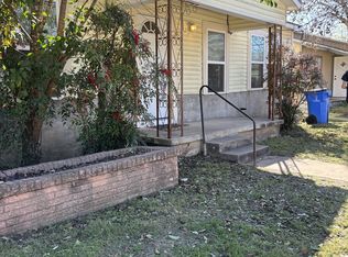 515 Dibrell Ave, Seguin, TX 78155