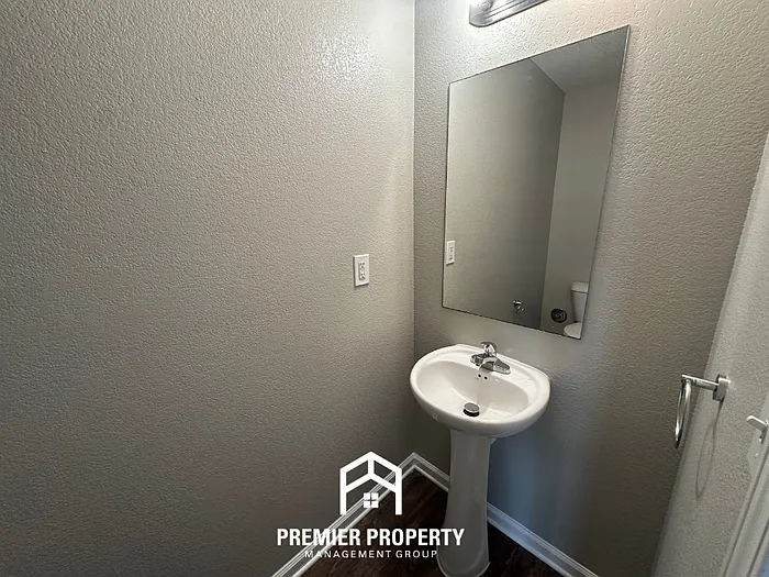 2506 Boxford Ln — Photo 9