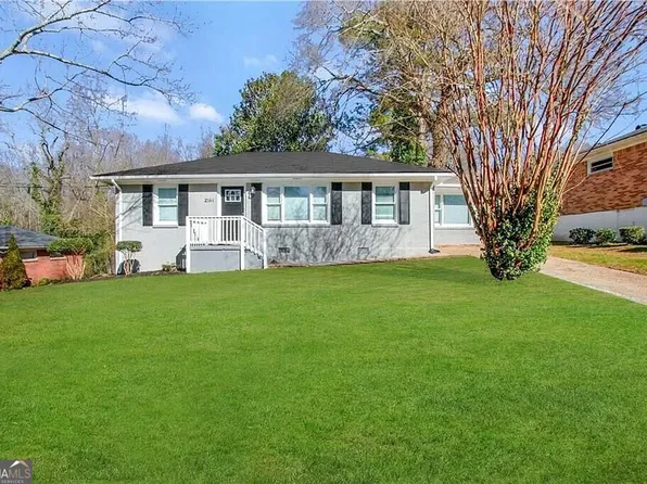 2164 Rockhaven Cir, Decatur, GA 30032