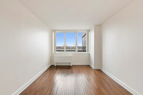 Rented by Nest Seekers International | media 5