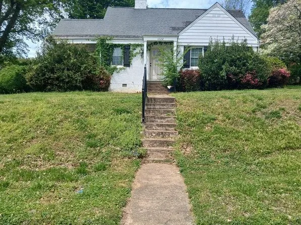 1022 Jefferson Cir, Martinsville, VA 24112