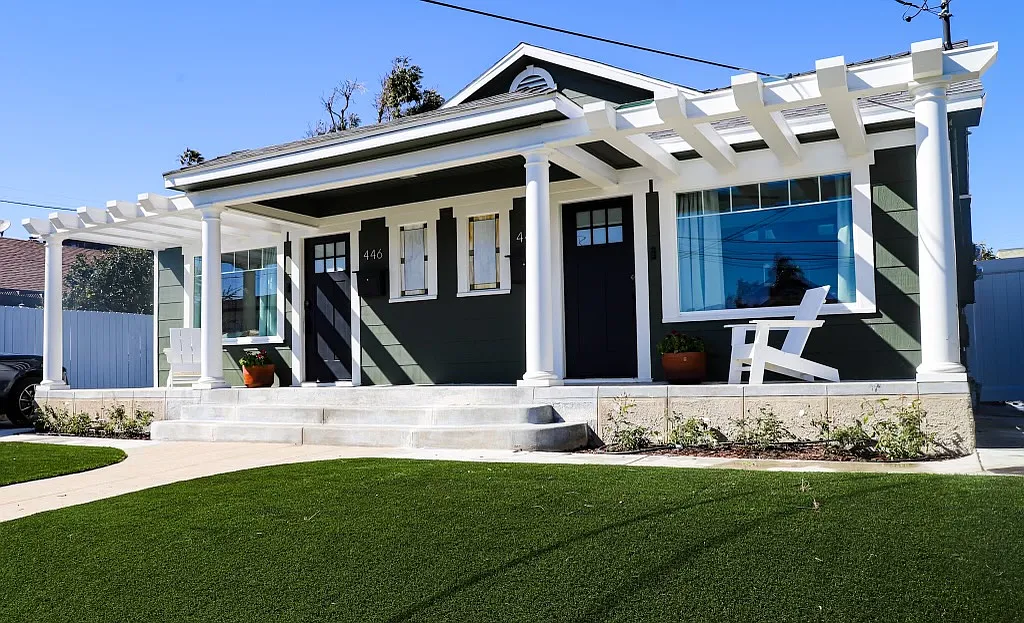 ATTRACTIVE DUPLEX POINT FERMIN - CLOSE TO THE BLUFF - PLENTY OF FRESH COOL AIR - 446 W 40th St #446