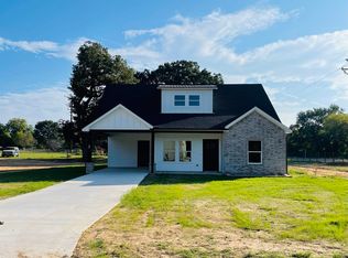136 County Road 4114, Jacksonville, TX 75766