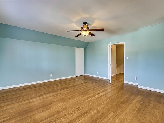 49th image of 134 Lake Bluff Drive