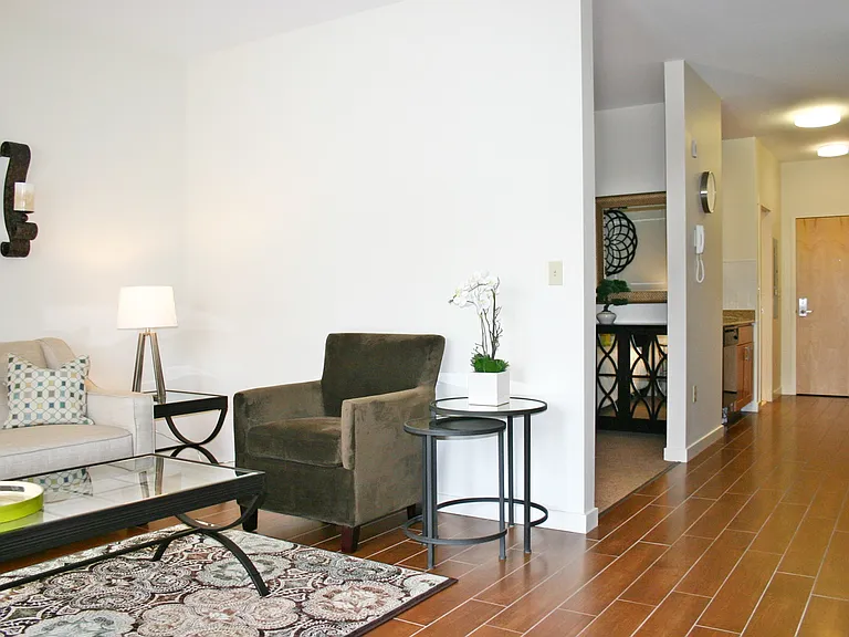 Fairchild Apartments — Photo 17