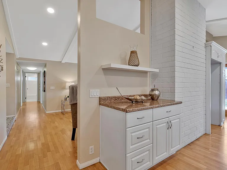 9131 Warfield Dr — Photo 38