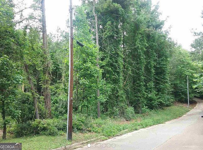 2nd image of 4435 Robin Ln