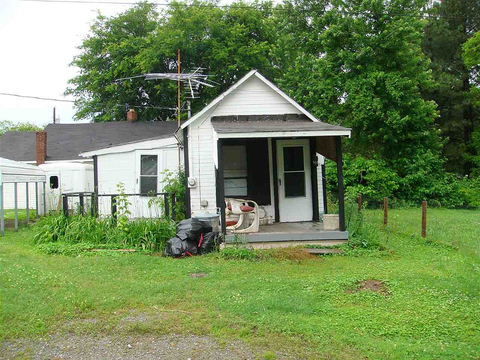 1st image of 903 Pillow Ave