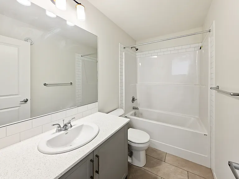2205 Bayview Dr SW — Photo 22