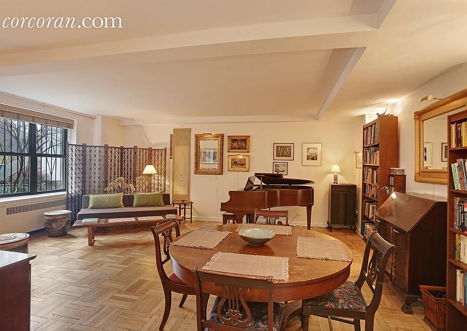 1st image of 15934 Riverside Dr W #1C
