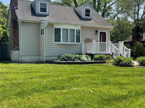 201 Norma Avenue, West Islip, NY 11795