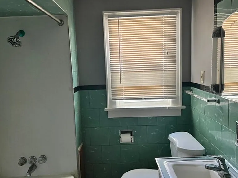 420 Grace Ave — Photo 9