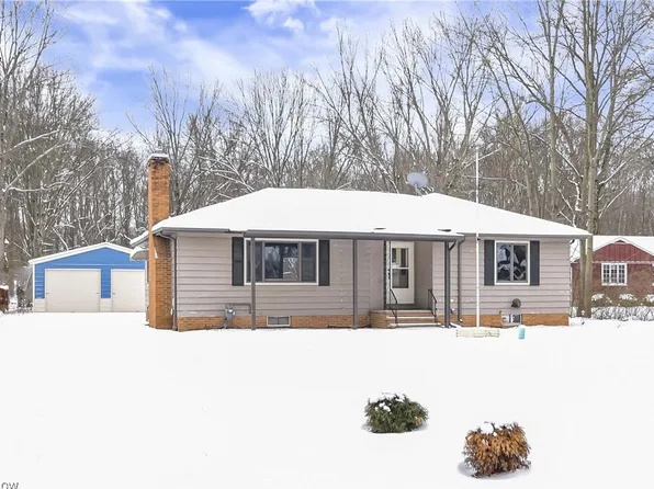 26649 Cook Rd, Olmsted Falls, OH 44138