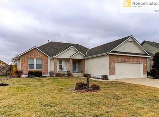 4408 SW Creekview Dr, Lees Summit, MO 64082