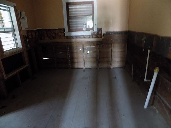 4th image of 3917 Sealy St #1
