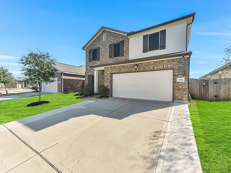 13534 Wembley Heights Dr — Photo 3