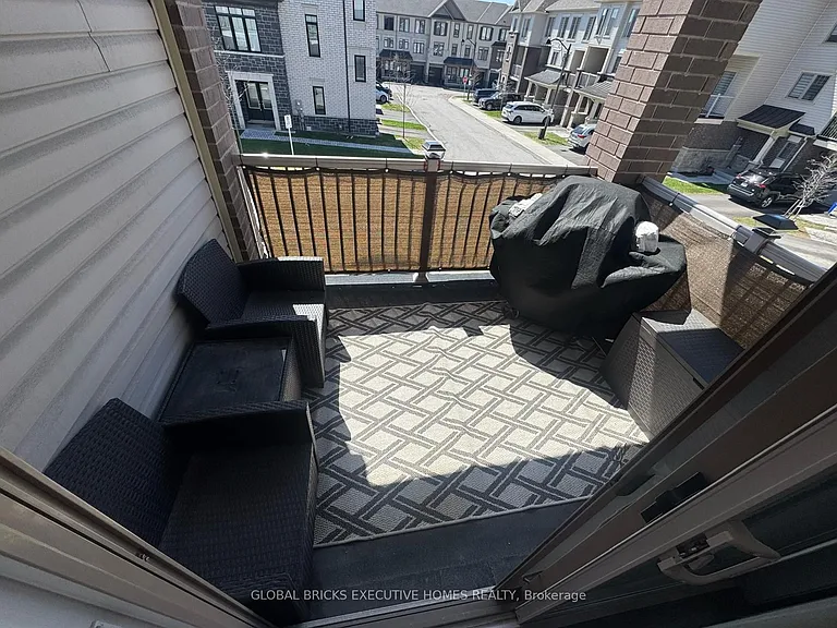 42 Ambereen Pl E — Photo 49