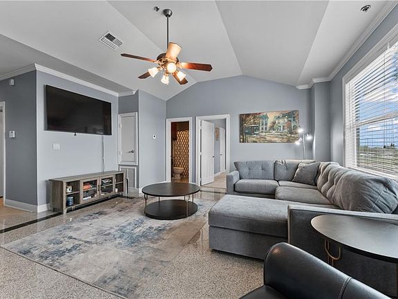 4th image of 3456 Cleary Ave Ste 507