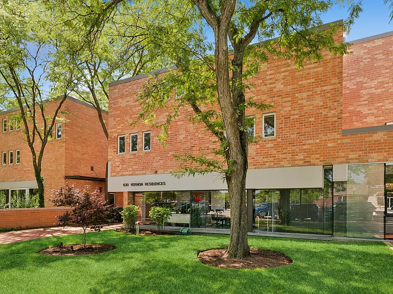 630 Vernon Ave #10 — Photo 17