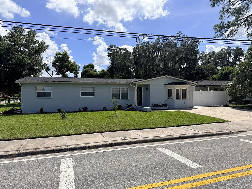4 bed, 2.0 bath, 1500 sqft, $2,500 — Photo 3