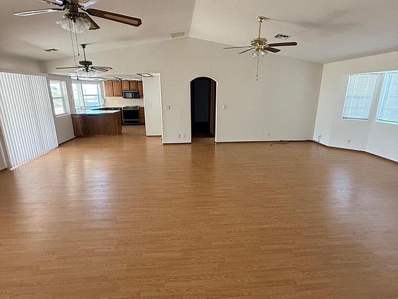 4th image of 3020 Aladdin Dr