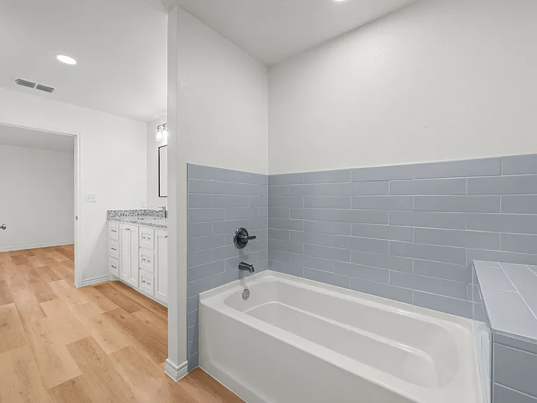 11409 N Cres #2800-A — Photo 33