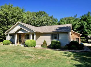 15 Maes Rd, Murphysboro, IL 62966