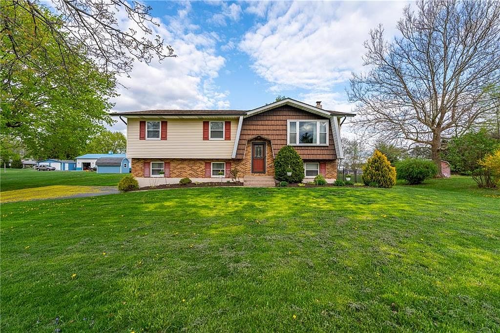 444 Nazareth Dr, Nazareth, PA 18064 Zillow