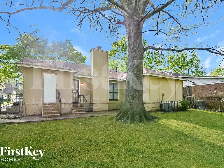 4399 Winterpark Dr — Photo 15